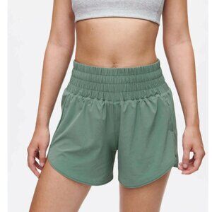 Outdoor Voices LightSpeed 3" Short Laurel Wreath Medium